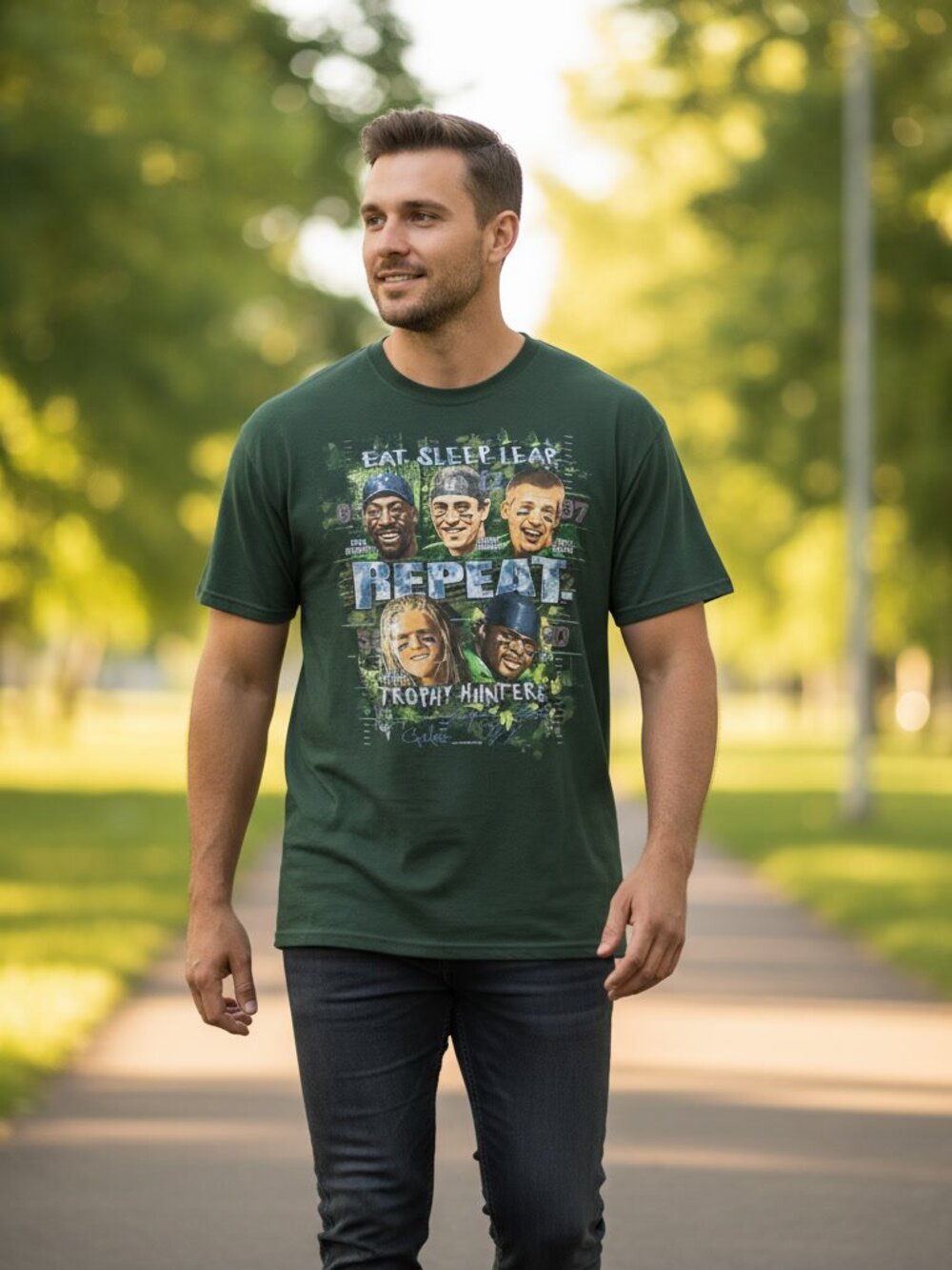 Green Bay Packers Repeat Trophy Hunters Graphic Tee 2XL